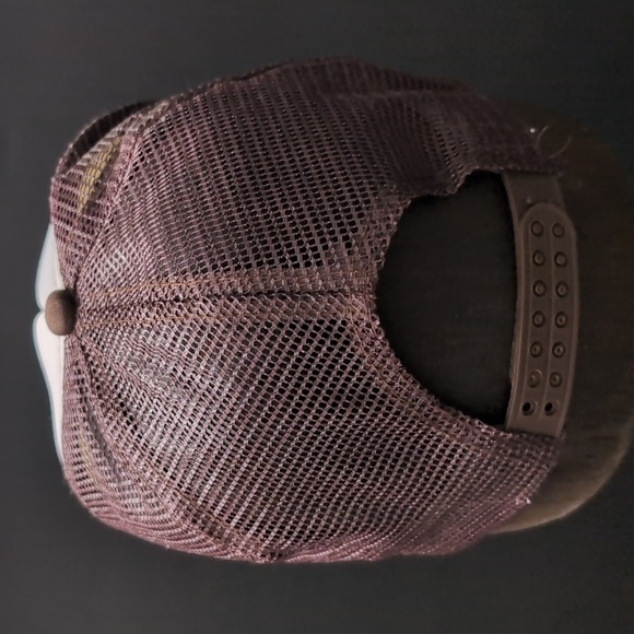 Los Angeles Men's Brown/White Vintage Style Trucker Hat. - Picture 5 of 7